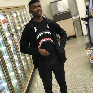 Meet your Posher, Malik